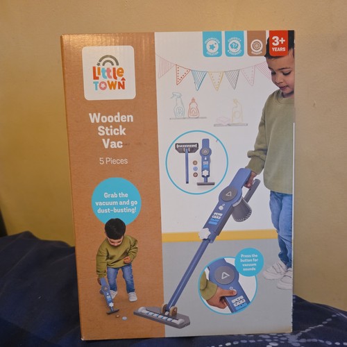 Aldi little town - aldi, vaccum
